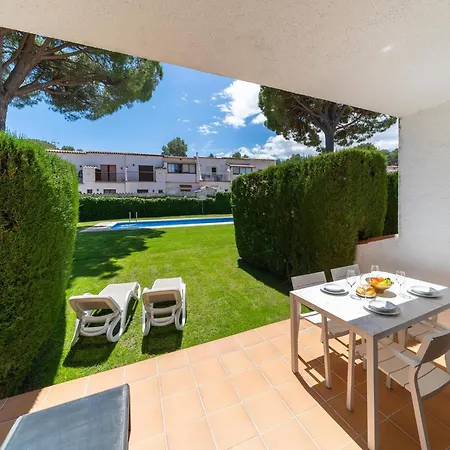Family-friendly In Prime Location L'Escala
