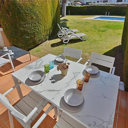 Family-friendly In Prime Location Villa L'Escala
